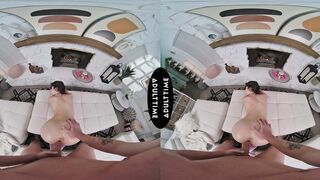 UP CLOSE VR All Natural Chanel Camryn Has MULTIPLE QUIVERING ORGASMS From Kyle Mason's Huge Dick