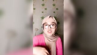 Hijab Girl Playing With Her Tits
