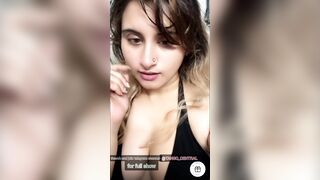 GUNJAN ARAS LATEST LIVE