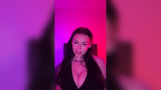 Horny Goth mommy wants you to come for her JOI