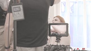Curvy Abigaiil Morris Gets Facialized By Horny Boss