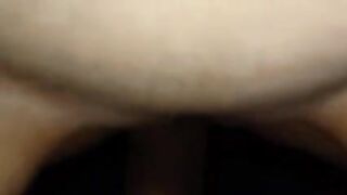 Me Excito y le Pido Que me la Meta