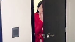 Tetona se folla al ebano novio de su hermana a escondidas - Daniela Gomez