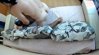 Husband masturbates pussy of slender wife and fucks her on the couch