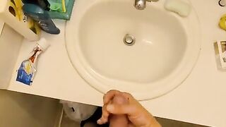 Quick cum in sink