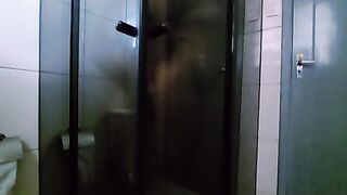 My married neighbor visited me for the second time and we took a bath together