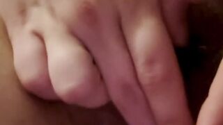 MAKING MYSELF CUM HARD (SHAKING ORGASM)