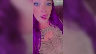 Sub to Mama’s OF, my babies! Hotmama39_420