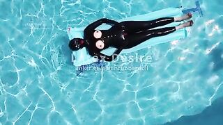Latex vacation in the pool Teaser