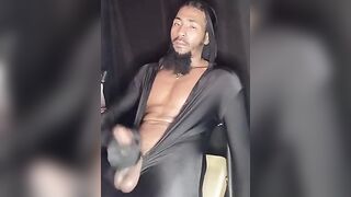 Venom cosplay stroking his Large cock until he ums