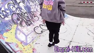 18 year old German teenager shows her PUSSY an Tits in public!