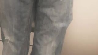 I love pissing my jeans!