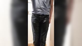 Soaking jeans with lots of pee