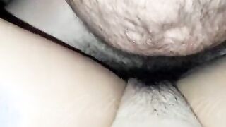 Riprendo il BULL mentre mi scopa e mi sborra sulla figa pelosa! ???????????? POV - Grande sborrata