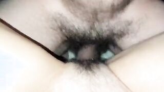 Riprendo il BULL mentre mi scopa e mi sborra sulla figa pelosa! ???????????? POV - Grande sborrata