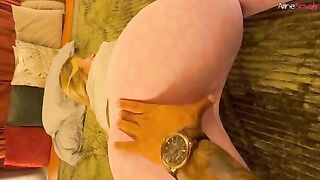 Blonde performs fetish on the bus, gives a blowjob in the driver's seat and swallows everything