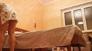 "Te lo voglio mettere al culo prima che arrivi tuo marito!" ???? Amanti italiani - Tradimento in casa