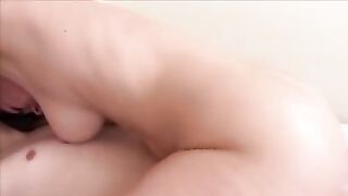 Однокурсник пришел ко мне в комнату, чтобы заняться уроками. Я кончила от анала