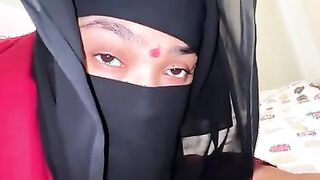 Big Ass Moroccan Hot Muslim 20 year Old Single Girl is So hot on bed now she want fuck from stranger