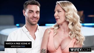 WIFEY Cute Blonde Hotwife Victoria Rey Gets Fucked Doggystyle While Holding Hubby's Hand