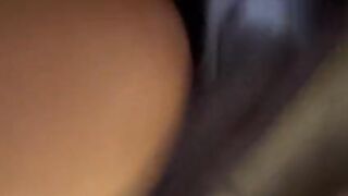 Amiga de mi hermana se queda en casa y termina en mi cama.311