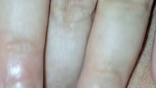 سورية ممحونة تنزل شهوتها ويصورها زوجها