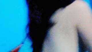 COGIENDO DELICIOSO EN UN DIA DE LLUVIA.