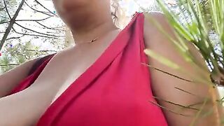 petite salope française suce dans les bois de la plage naturiste