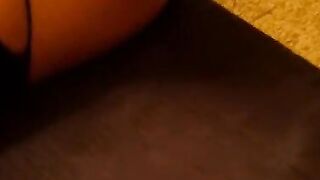 Leggins girl is horny and want to have fun