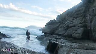 ACHEI ELA PERDIDA NA PRAIA E CONVENCI A FUDER - Watch the full video at www.victorhugo.vip