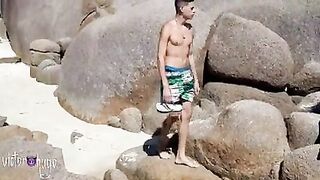 FUDENDO O CUZINHO DA NA PRAIA Watch the full video at www.victorhugo.vip