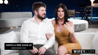 WIFEY Hubby Watches As His Horny Wife Sienna Rae Gets Double Penetrated In Front Of Him