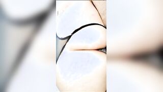 Conversación de WhatsApp con la novia de mi mejor amigo acaba en una noche de sexo bien rico y duro.