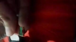 Femboyjugandoconsunuevojuguete