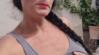 Milf amateur pays gardener with blowjob and cum on face