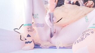 little halloween princess is a horny slut