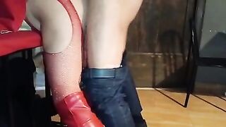 MARITO CORNUTO SCHIAVO CHIUSO IN GABBIA MENTRE LA MOGLIE LO TRADISCE CON L'AMANTE