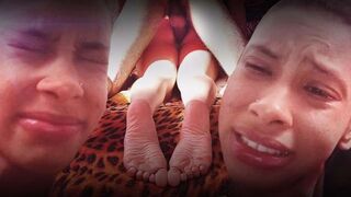 EU GEMI IGUAL UMA PUTA BRASILEIRA DANDO MEU CU DE BRUÇOS