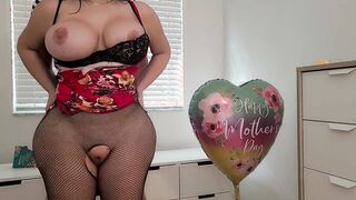 On Mothers Day my Curvy Step Mom said take the condom off & creampie in her