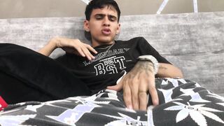 I HELP MY SISTER WITH HER EXERCISES AND POSITIONS TO STRETCH HER PUSSY TUflacasex