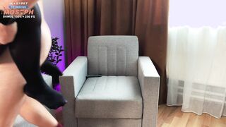Redhead in tight nylon body and shiny pantyhose gets good cum on her feet