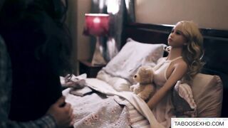 Guy fuck his girlfriend and doll in threesome sex