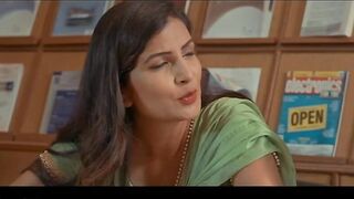 BUS ME RAVI NE CHALAI JOYTI KI CHUT ME UGLY